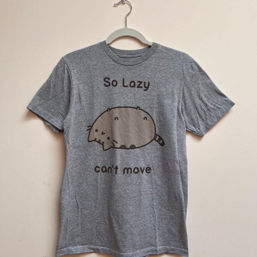 pusheen cat "so lazy" graphic shirt